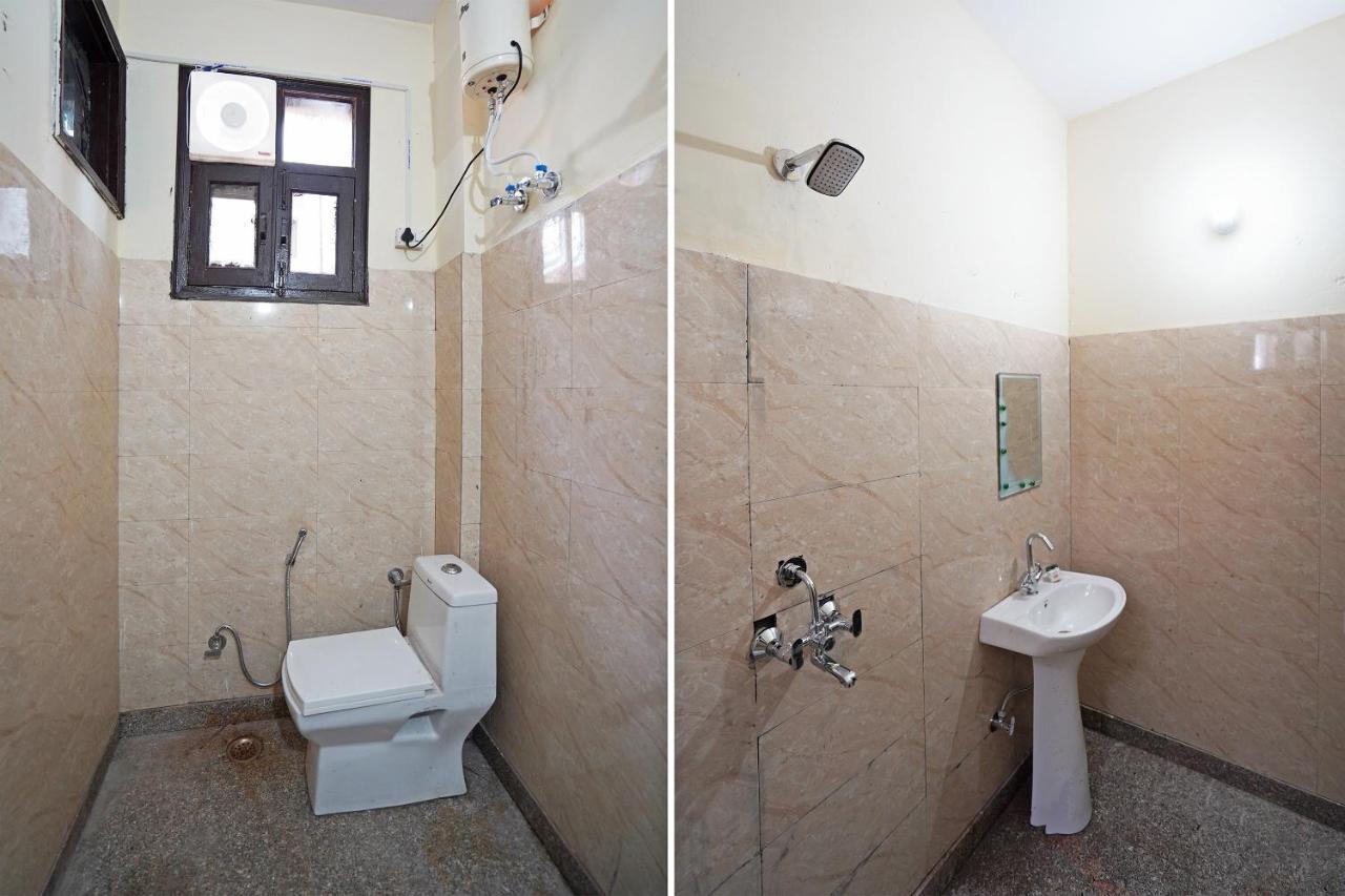 Oyo 46744 Hotel Yash New Delhi Ngoại thất bức ảnh
