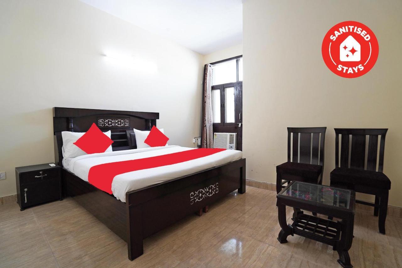 Oyo 46744 Hotel Yash New Delhi Ngoại thất bức ảnh
